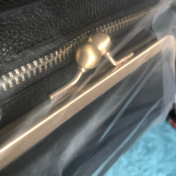 🛑⚠️ SOLD 6.1.22 ⚠️🛑
F0004 New sealed Silpada Zahara wristlet - Picture 3 of 4